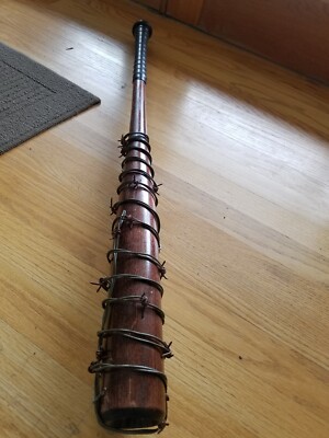 Grip + Blood Red ''LUCILLE'' Negan's Replica Barbed Baseball Bat! The Walking Dead
