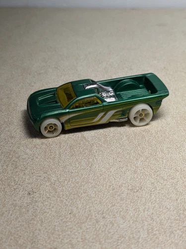 2003 Hot Wheels Green Bedlam Truck/Car With Glow In The Dark Tires Die Cast Car