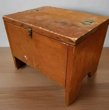 Antique SHOE SHINE BOX with Foot Rest Lid And 18 Accessories Wood Stool  