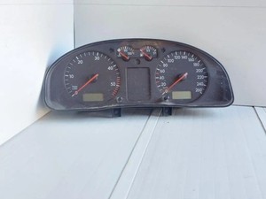 VW PASSAT B5 3B2 Kombiinstrument 3B0920802A 1.90 Diesel 85kw 1998 31462217
