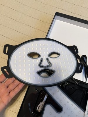 BEAUTY MASK LED Light Therapy Face Mask, USB Powered, Black, Unisex