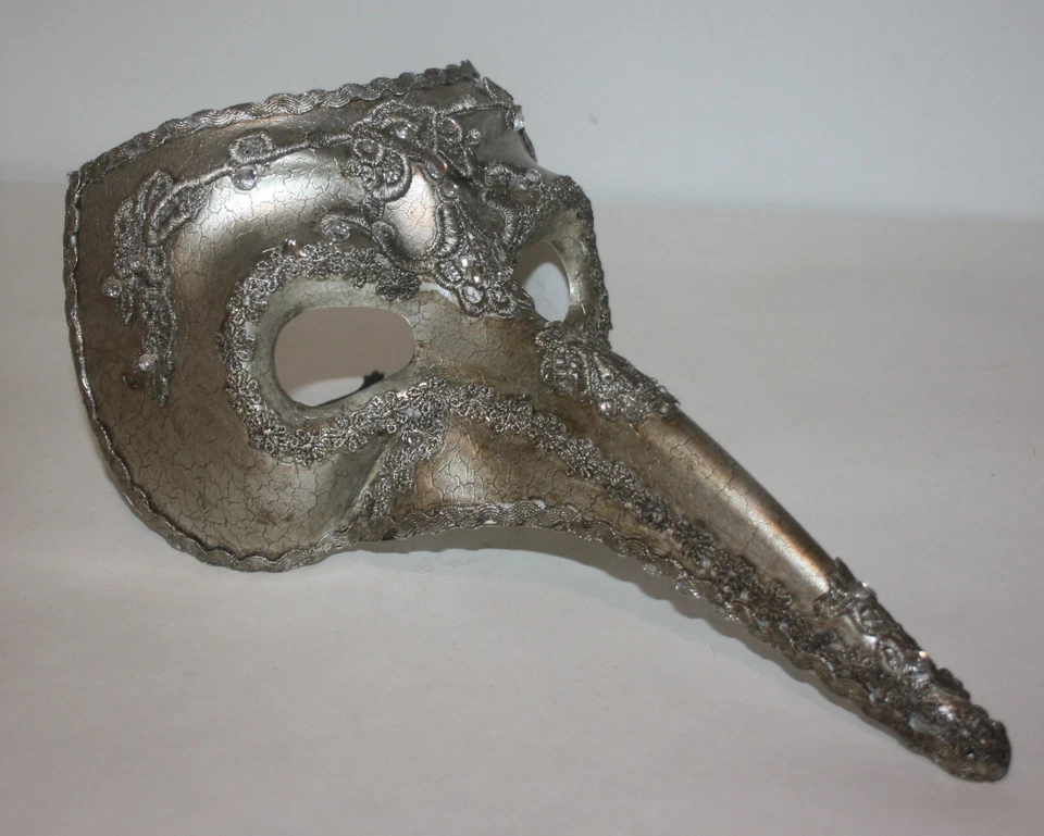 Máscara de nariz larga veneciana dorada con pedrería mascarada adulto Foto 2 de 4