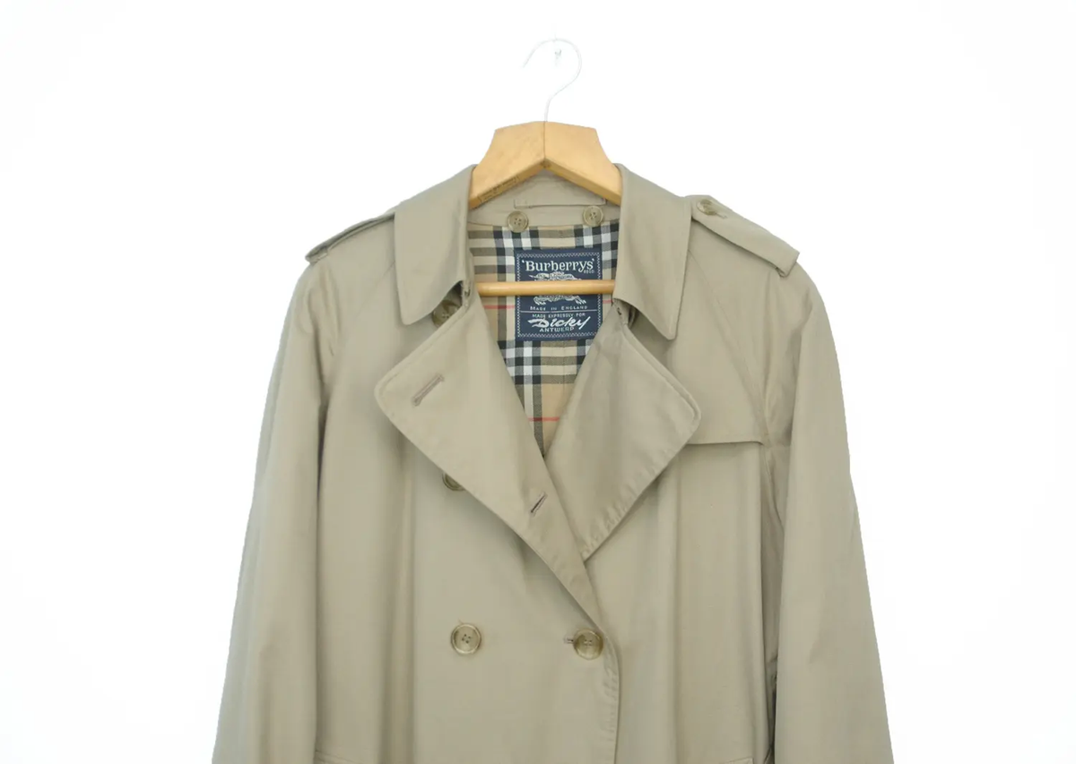 Burberrys Vintage Double Breasted Nova Check Womens Trench Coat