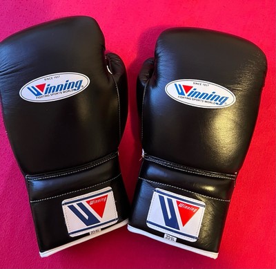 Winning Boxing Gloves White 16-oz