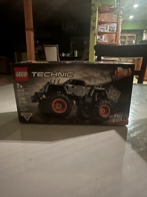 LEGO TECHNIC: Monster Jam Max-D (42119)