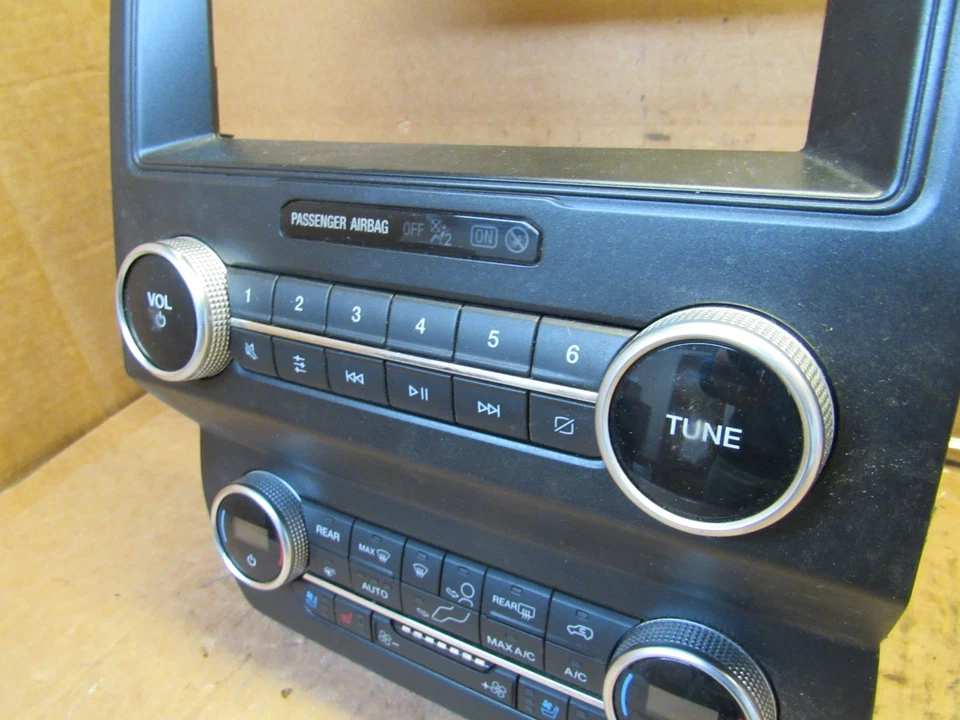 2020 2021 FORD EXPEDITION FRONT DASH RADIO CLIMATE CONTROL SWITCH PANEL OEM - Image 4 of 4