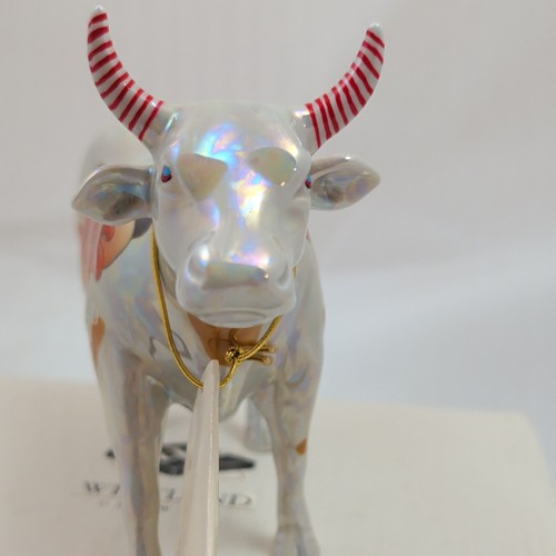 New Vintage 2000 Westland Cow Parade HOT DOG Figurine #9158