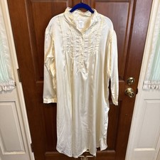 Womens Secret Treasure Sz Large Satiny Ivory Long Nightgown Button Up Pin Tuck