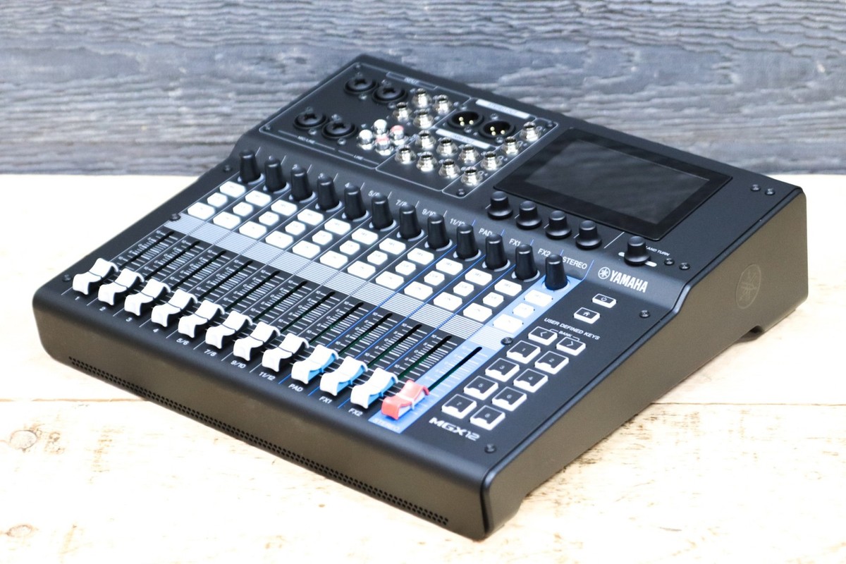 Yamaha MGX12 Digital Mixing Console 18-Channel DSP Processor 16
