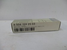 Original MERCEDES-BENZ W204 A207 C207 W211 W212 C219 Zündkerze A0041592503