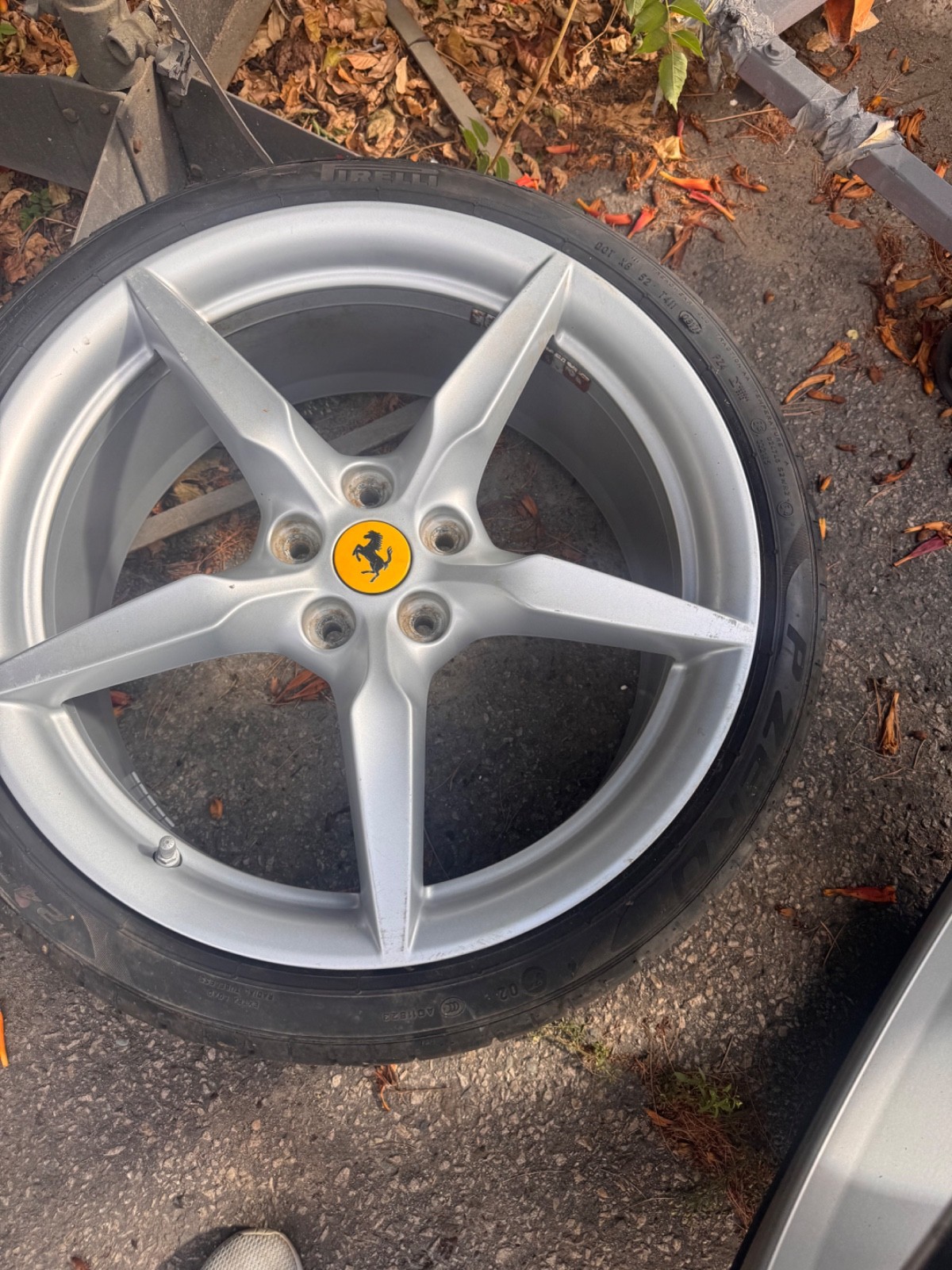 Ferrari 488/458 factory rims and new tires