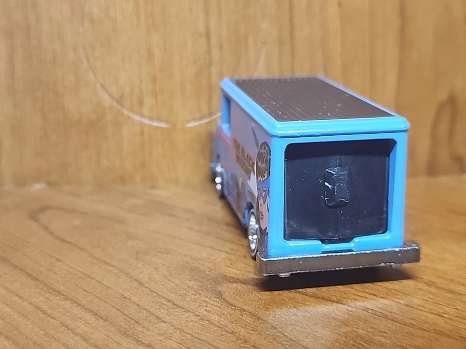 GMC STEP BOX VAN MARVEL ЧЕРНАЯ ВДОВА РЕДКАЯ МАСШТАБ 1:64 ДИОРАМА ЛИТАЯ Отдельная  - Изображение 4 из 4