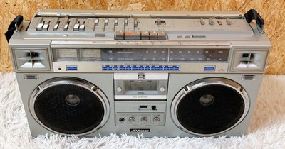JVC Victor RC-M70 AM FM Stereo Radio Cassette Recorder Silver