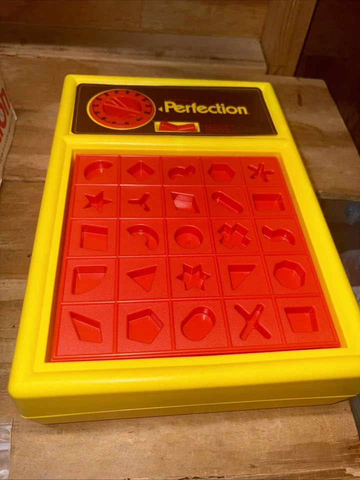 Vintage 1982 Perfection Game by Lakeside Games - COMPLETE WORKS GREAT - Image 2 of 4