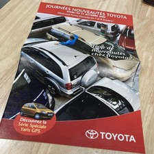 Toyota 2000 Yaris Corolla MR CELICA LAND CRUISER Etc Prospectus Catalogue