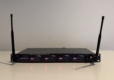 VocoPro UHF-5800 4-Channel UHF Wireless Microphone Receiver Only Powers On