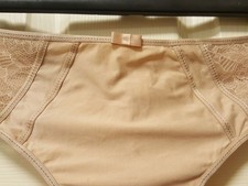 Chantelle Beige Lace Nude Beige Thong Sz M