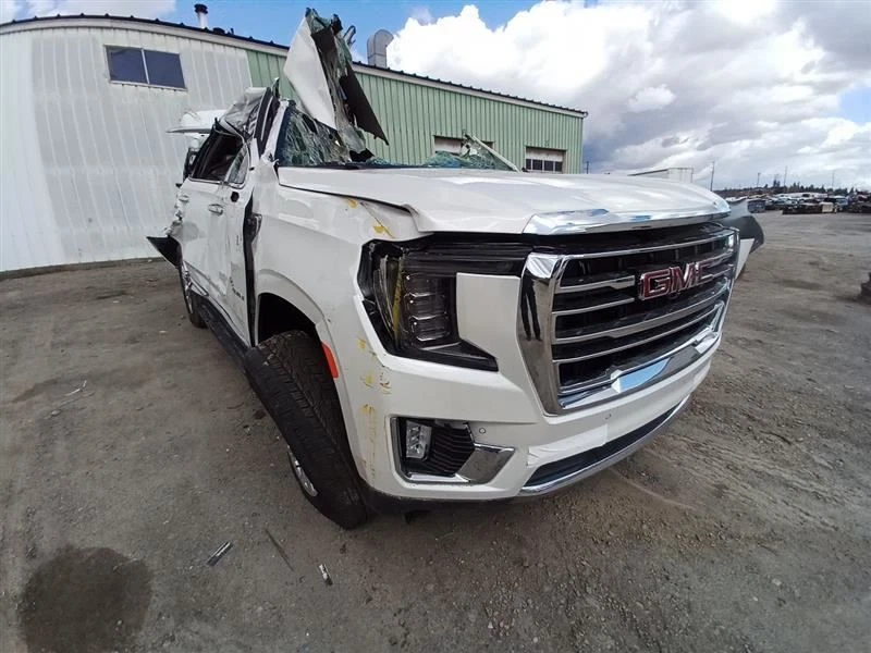 GM 85613156 AC Compressor from 2023 GMC Yukon 10600994 - Image 3 of 4