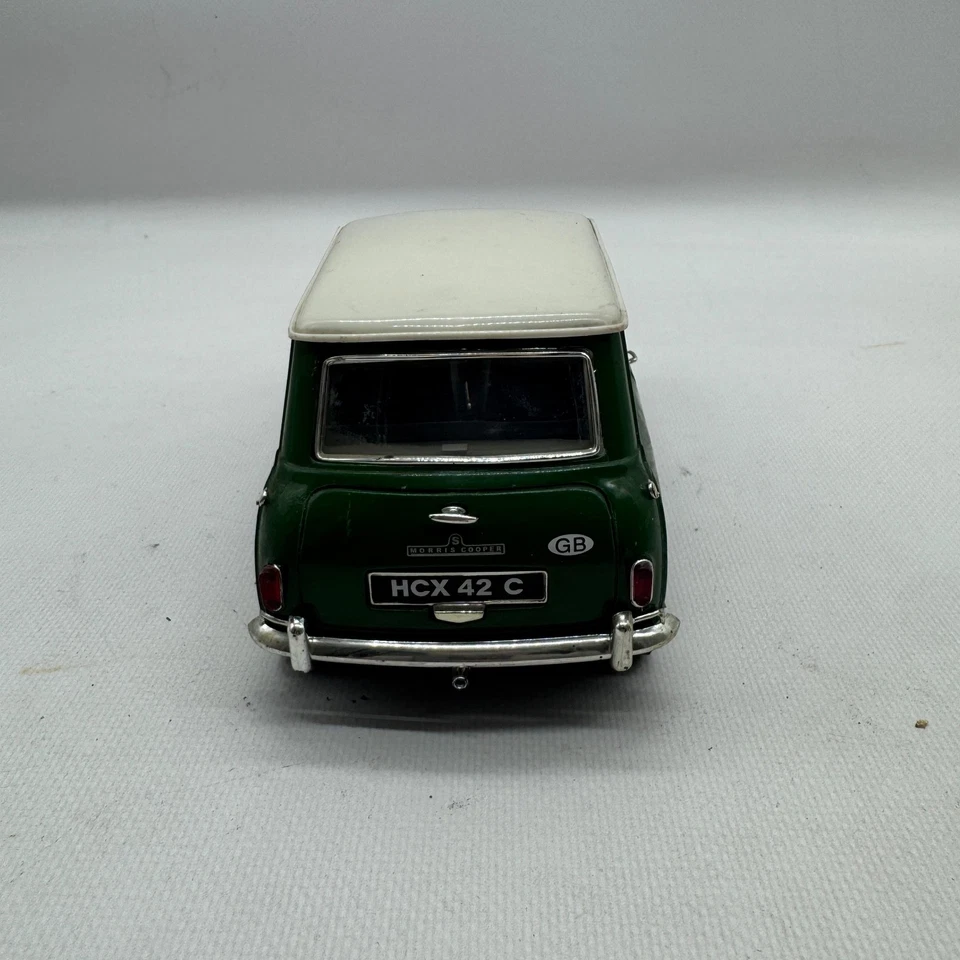 Mini Cooper S 1964 Model Car Green - Solido - Scale 1:16 "Diecast" - Image 3 of 4