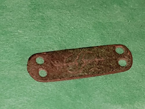 VR Tiny intricate Post Medieval decorated linkage A must read description L103L