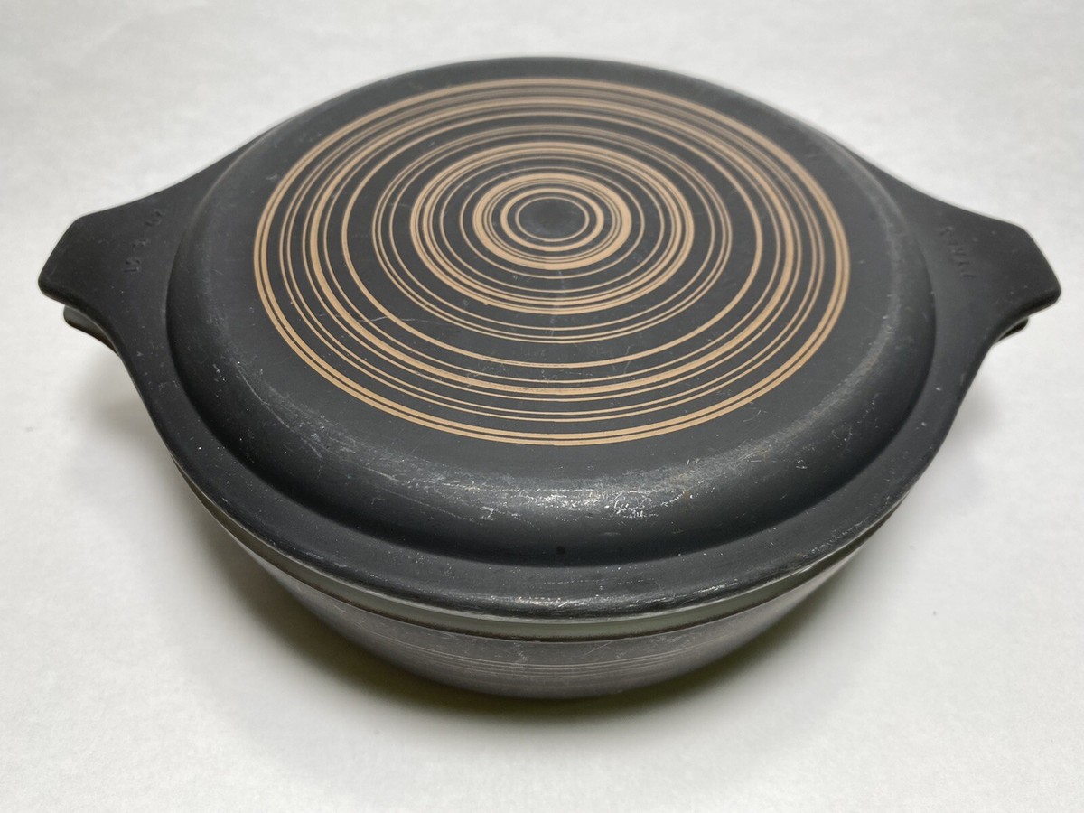Cast Iron Black Pyrex Casserole Dish Pyrex Terra QT Round