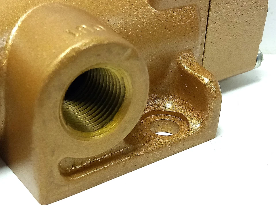 Versa Valves VUH-8403 200 psi 3 Position Selector Valve - Image 3 of 4