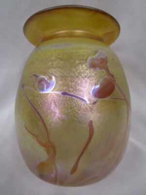 Unknown Pattern Colorful  Art Glass Vase  -  Signed By Artist  RICK HUNTER