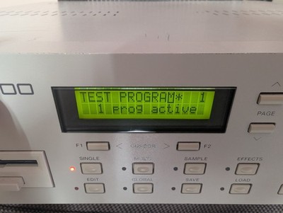 Akai Professional S2000 Midi Stereo Digital Sampler - gebraucht