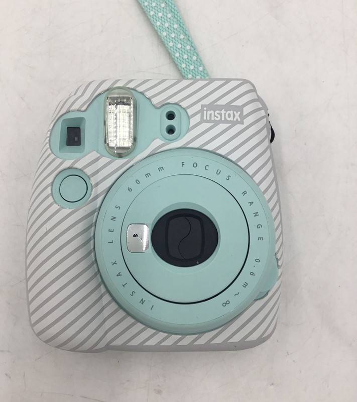 Fujifilm Instax Mini 9 Instant Film Camera Ice Blue with Protective Cover