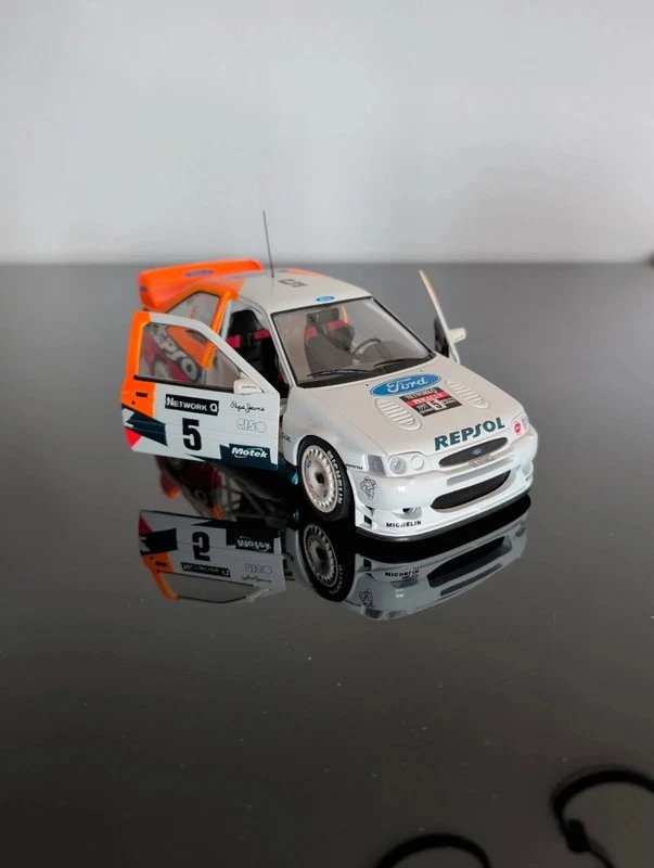 UT Models - Ford Escort Cosworth WRC Repsol - 1:18 - Immagine 4 di 4