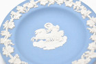 ✨Rare Plate WEDGWOOD Light Blue Jasperware Aurora Chariot Neoclassical Ring Tray — photo 3