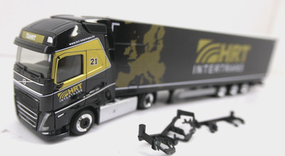 Herpa 1:87 - Volvo FH GL XL Megatrailer ''HRT Intertrans'' - E4G