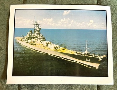 7 1/8'' x 9.75'' Photo of USS Wisconsin on 8.5'' x 11'' Matte Paper; info on reverse