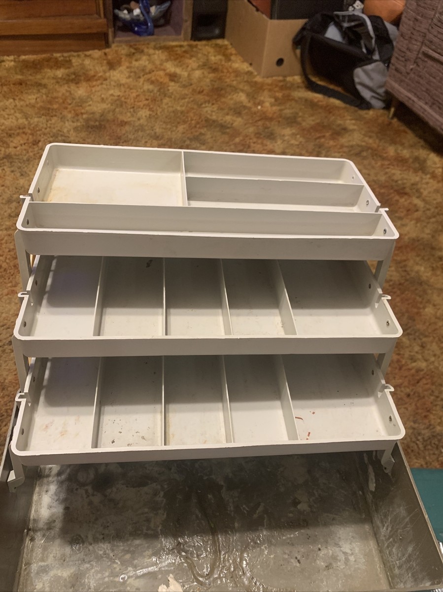 Boîte De Pêche Vintage Plano 5030 – 3 Niveaux, 15 Compartiments Avec Poignée – Occasion USA