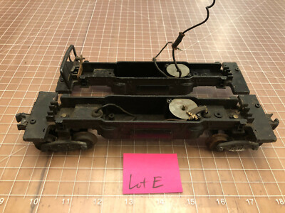 Lionel Train  3459 Automatic Ore Dump Car DIECAST METAL BASE FRAME PART LOT E