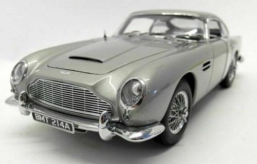 AUTOart James Bond 007 The Spy Who Loved Me 1:18 Lotus Esprit
