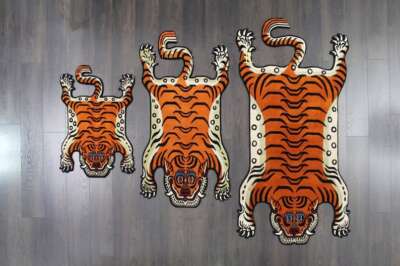 洋書 The Tiger Rugs of Tibet The Tiger Rugs of Tibet: Lipton, Mimi, Barrett, Cyril