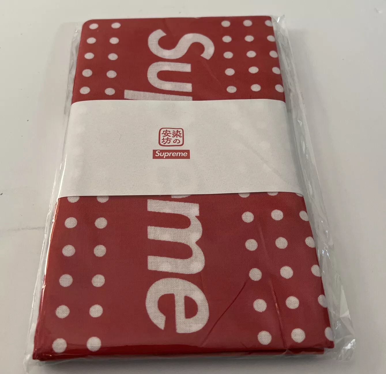SERVIETTE TENUGUI SUPRÊME (LOT DE 2) MULTICOLORE FW22 SEMAINE 1 (100% AUTHENTIQUE) NEUVE