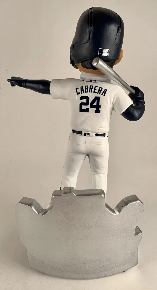 Miguel Cabrera Detroit Tigers 3000 Hit Bobblehead Edición Limitada 76 de 322 FOCO Foto 3 de 4