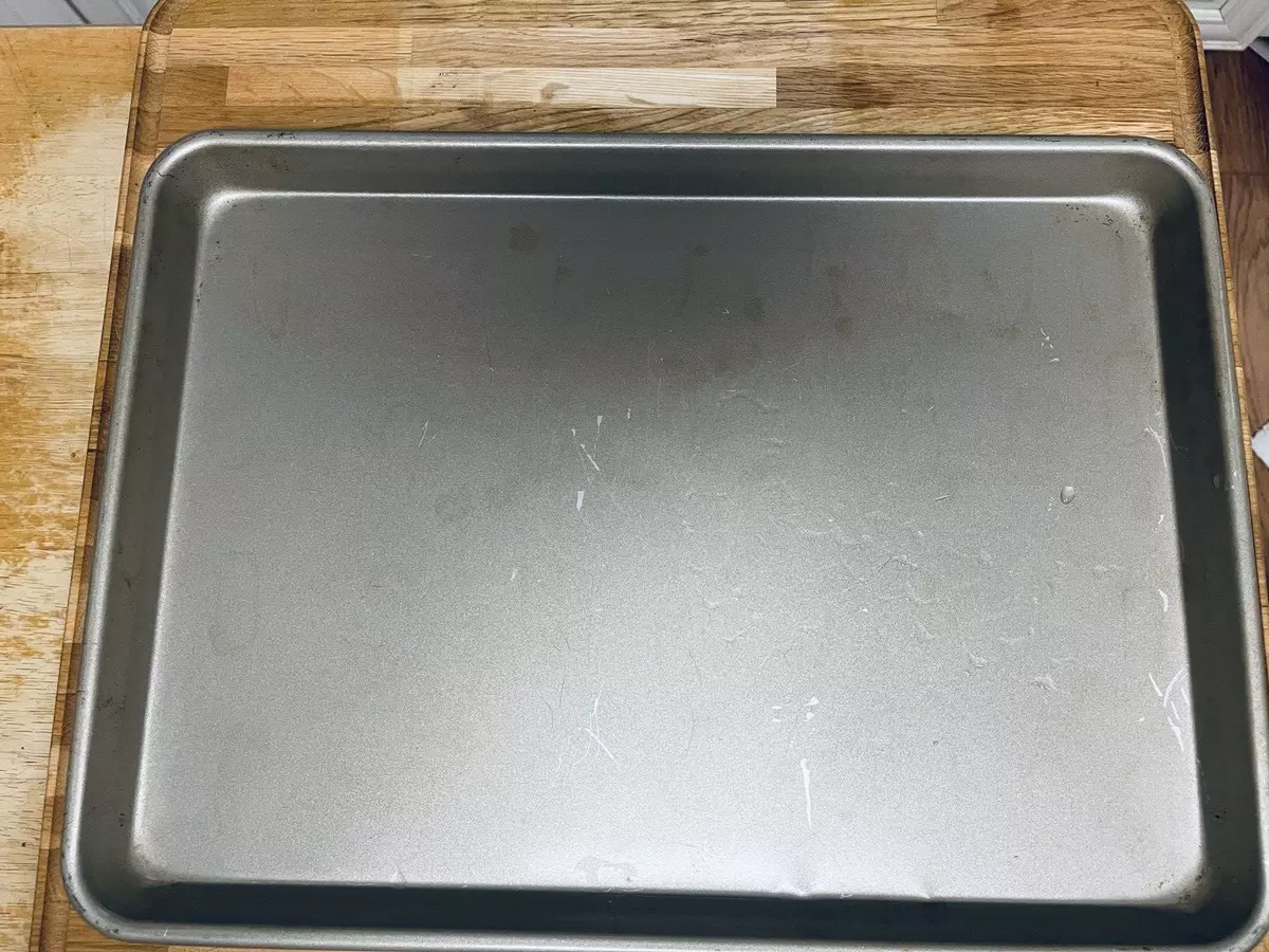 Nordic Ware Natural Aluminum Commercial Baker's Half Sheet Silver