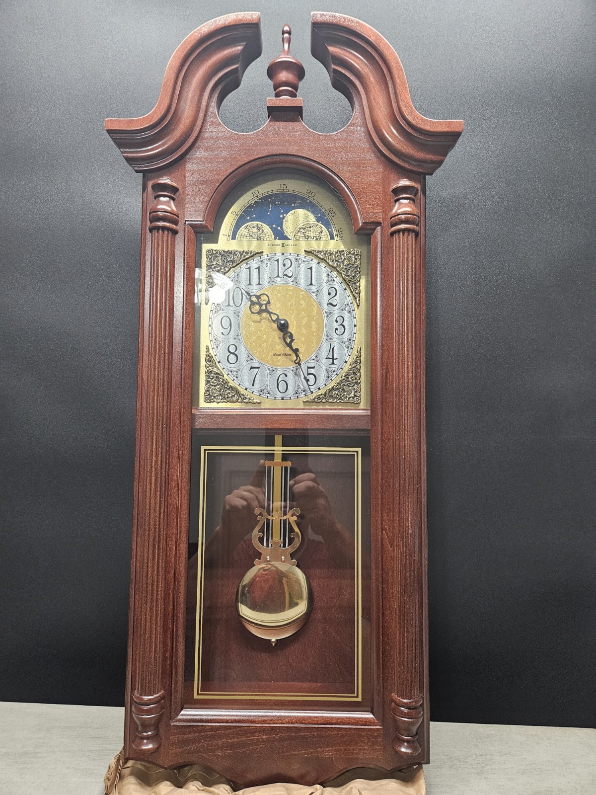 Howard Miller 620-158 Wall Clock Excellent Condition Hurry Up Before It's Gone