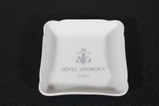 HOTEL GEORGE V Paris Vintage Porcelain Ashtray or Dish by Schonwald Germany