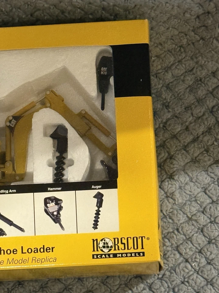 Литой экскаватор-погрузчик Norscot 1:50 55061 CAT 420D IT. 2001 - Изображение 4 из 4