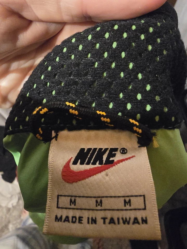 Vintage Nike Running Reflective Vest - Image 3 of 3