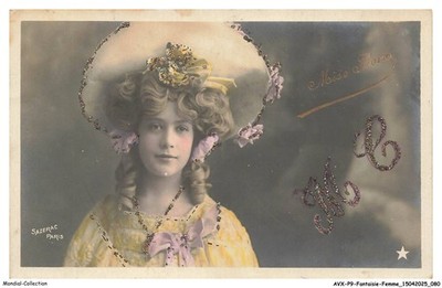 AVXP9-0548-FANTAISIE-FEMME - Miss Flora