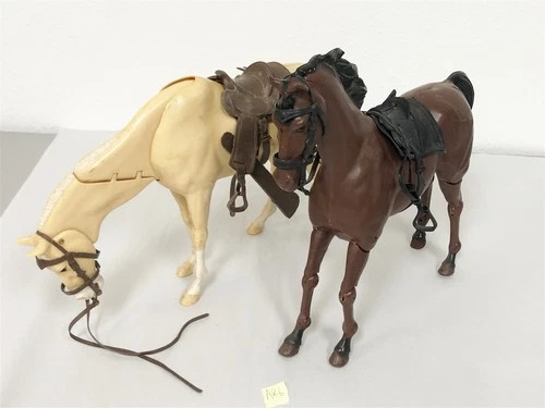 1960s MARX JOHNNY WEST SET OF TWO HORSES CLEAN NO BREAKS w ACCESSORIES LOT #86