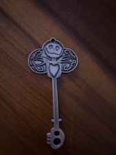 Limited 2018 Commemorative Nightmare Before Xmas Haunted Mansion Skeleton Key