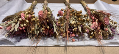 TROCKENBLUMEN 4 STRÄUSSE HELLROSA & LAVENDELFARBEN HOCHZEITSGESCHENK 8''