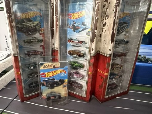 2018 Hot Wheels Red Line Club 1059/1200  Super Treasure Hunt Box Set New RLC