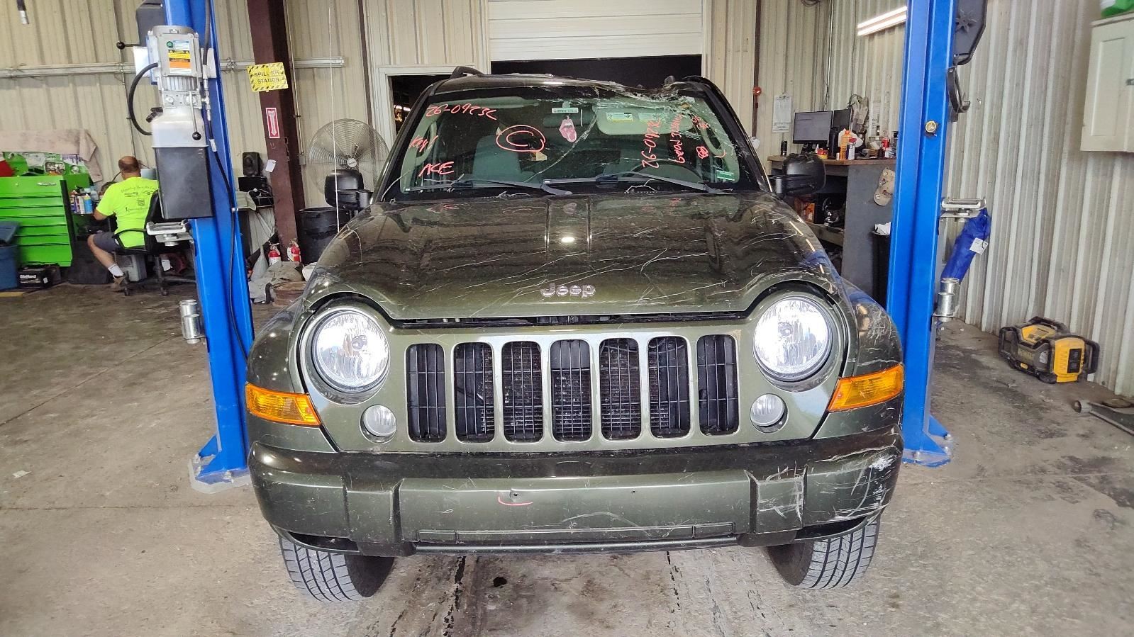 Radiator Without Filler Neck Fits 06 LIBERTY 1259854